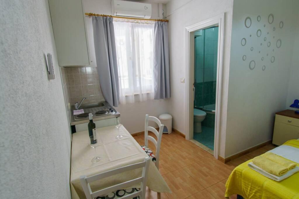 Lovely Studio Apartment For 2 Free Private Parking Makarská Exteriér fotografie
